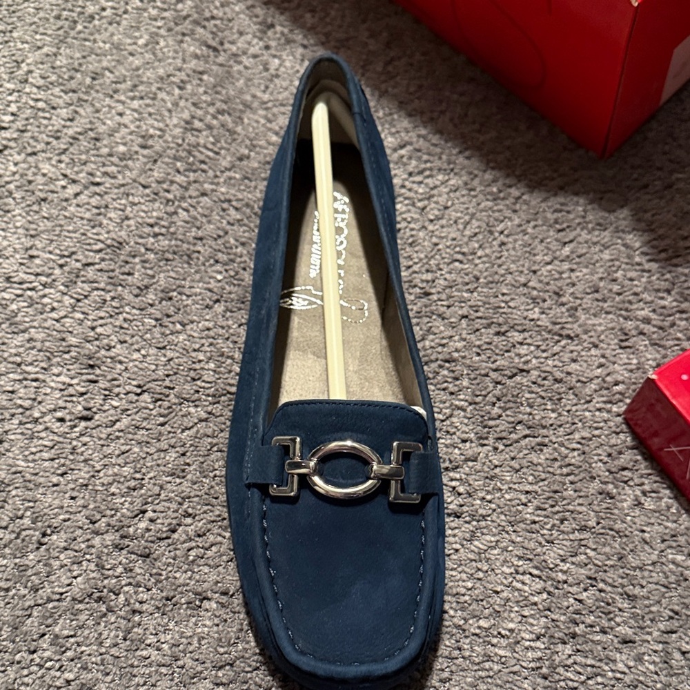 AEROSOLES Blue Comfort Shoes - Picture 2 of 5